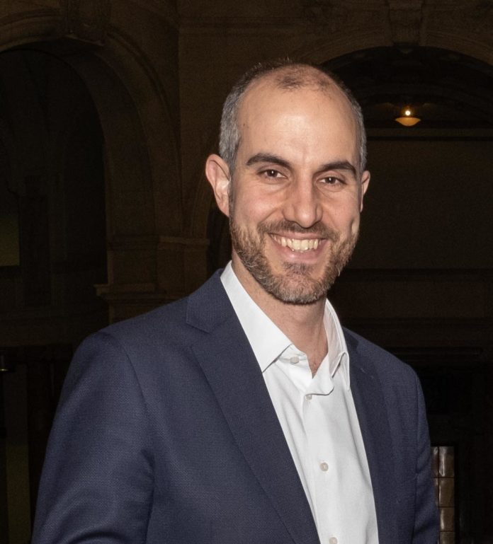 Oberbürgermeister Belit Onay