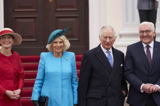 Staatsbesuch von König Charles III. und Königin-Gemahlin Camilla. Bundespräsident Frank-Walter Steinmeier und Elke Büdenbender empfangen König Charles III. und Königin-Gemahlin Camilla des Vereinigten Königreichs im Schloss Bellevue in Berlin © Ulrich Stamm