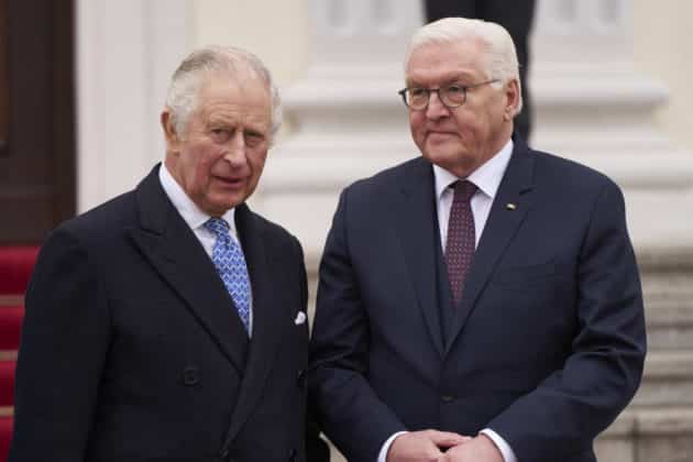 Staatsbesuch von König Charles III. und Königin-Gemahlin Camilla. Bundespräsident Frank-Walter Steinmeier und Elke Büdenbender empfangen König Charles III. und Königin-Gemahlin Camilla des Vereinigten Königreichs im Schloss Bellevue in Berlin © Ulrich Stamm