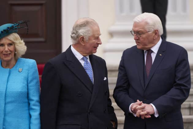 Staatsbesuch von König Charles III. und Königin-Gemahlin Camilla. Bundespräsident Frank-Walter Steinmeier und Elke Büdenbender empfangen König Charles III. und Königin-Gemahlin Camilla des Vereinigten Königreichs im Schloss Bellevue in Berlin © Ulrich Stamm