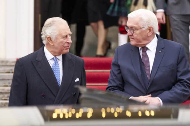 Staatsbesuch von König Charles III. und Königin-Gemahlin Camilla. Bundespräsident Frank-Walter Steinmeier und Elke Büdenbender empfangen König Charles III. und Königin-Gemahlin Camilla des Vereinigten Königreichs im Schloss Bellevue in Berlin © Ulrich Stamm