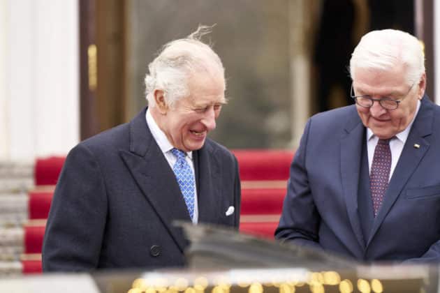 Staatsbesuch von König Charles III. und Königin-Gemahlin Camilla. Bundespräsident Frank-Walter Steinmeier und Elke Büdenbender empfangen König Charles III. und Königin-Gemahlin Camilla des Vereinigten Königreichs im Schloss Bellevue in Berlin © Ulrich Stamm