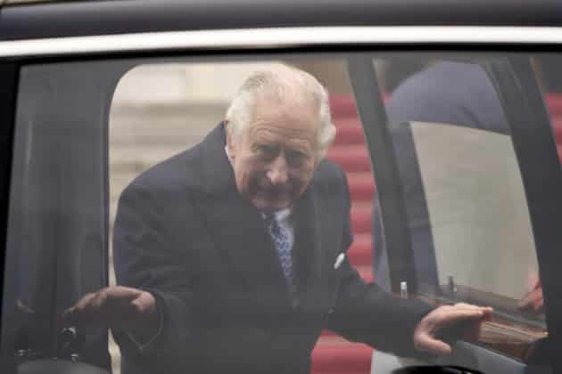 Staatsbesuch von König Charles III. und Königin-Gemahlin Camilla. Bundespräsident Frank-Walter Steinmeier und Elke Büdenbender empfangen König Charles III. und Königin-Gemahlin Camilla des Vereinigten Königreichs im Schloss Bellevue in Berlin © Ulrich Stamm