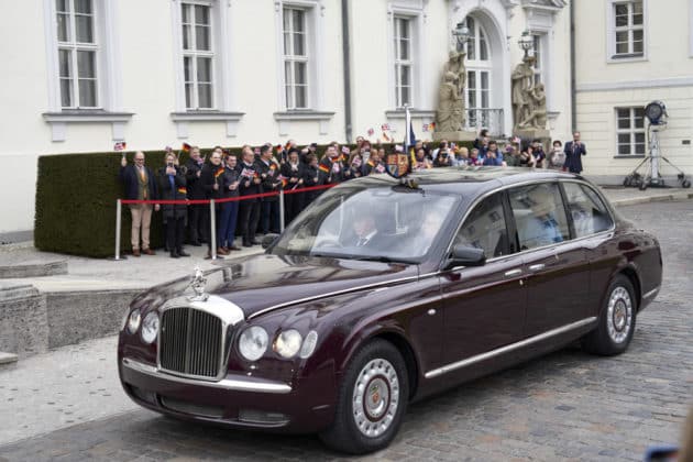 Staatsbesuch von König Charles III. und Königin-Gemahlin Camilla. Bundespräsident Frank-Walter Steinmeier und Elke Büdenbender empfangen König Charles III. und Königin-Gemahlin Camilla des Vereinigten Königreichs im Schloss Bellevue in Berlin