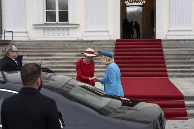 Staatsbesuch von König Charles III. und Königin-Gemahlin Camilla. Bundespräsident Frank-Walter Steinmeier und Elke Büdenbender empfangen König Charles III. und Königin-Gemahlin Camilla des Vereinigten Königreichs im Schloss Bellevue in Berlin © Ulrich Stamm