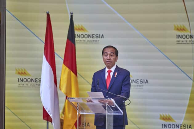 Eröffnungsrundgang auf der HANNOVER MESSE 2023 von Bundeskanzler Olaf Scholz und S. E. Joko Widodo, Präsident der Republik Indonesien am 17.April 2023 © Ulrich Stamm