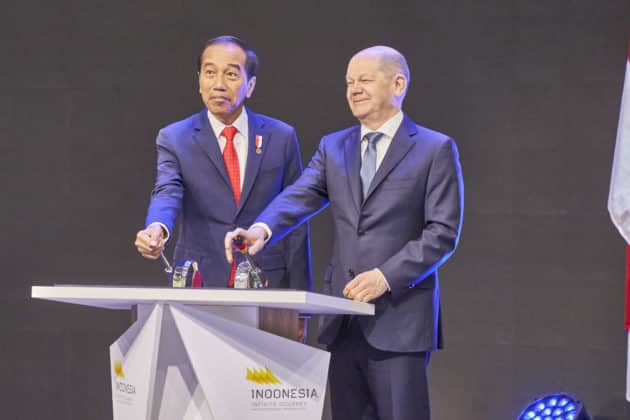 Eröffnungsrundgang auf der HANNOVER MESSE 2023 von Bundeskanzler Olaf Scholz und S. E. Joko Widodo, Präsident der Republik Indonesien am 17.April 2023 © Ulrich Stamm