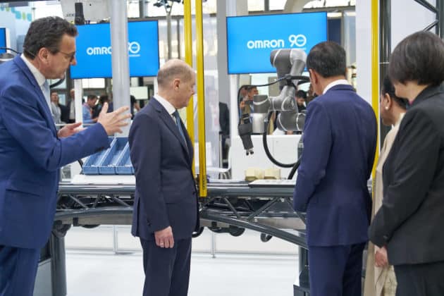 Eröffnungsrundgang auf der HANNOVER MESSE 2023 von Bundeskanzler Olaf Scholz und S. E. Joko Widodo, Präsident der Republik Indonesien am 17.April 2023 © Ulrich Stamm