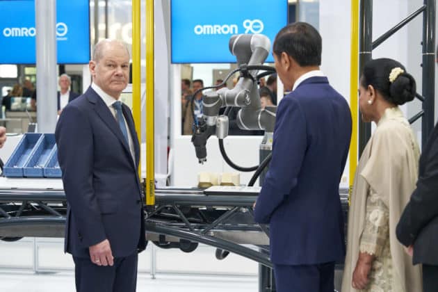 Eröffnungsrundgang auf der HANNOVER MESSE 2023 von Bundeskanzler Olaf Scholz und S. E. Joko Widodo, Präsident der Republik Indonesien am 17.April 2023 © Ulrich Stamm