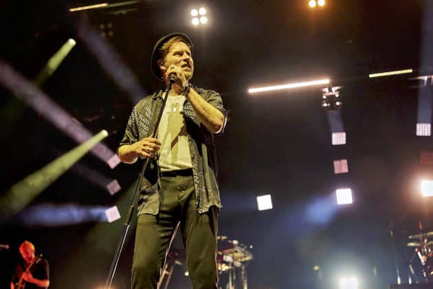 Johannes Oerding auf Plan A Tour 2023 in der ZAG Arena in Hannover © Ulrich Stamm