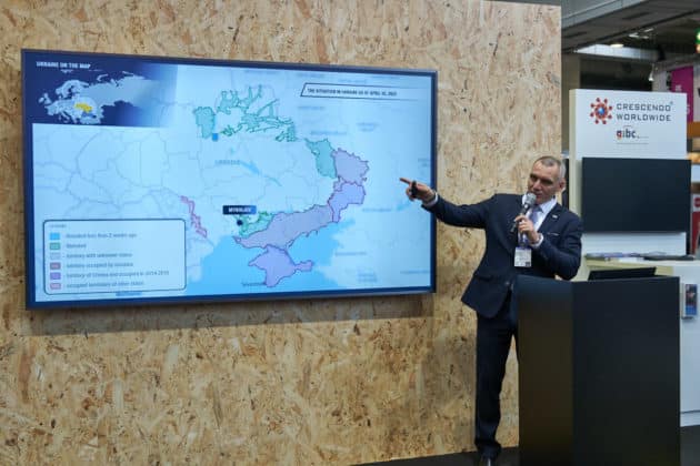 Ukrainische Delegation aus Mykolaiw besucht mit Bürgermeister Oleksandr Syenkevych die HANNOVER MESSE 2023 in Begleitung von Oberbürgermeister Belit Onay © Ulrich Stamm