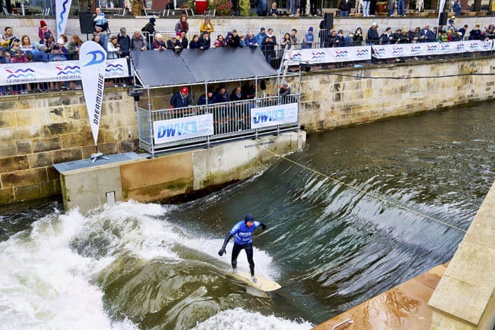 4. Deutsche Rapid Surf Meisterschaft  auf der enercity Leinewelle am 29. und 30. April 2023 © Ulrich Stamm