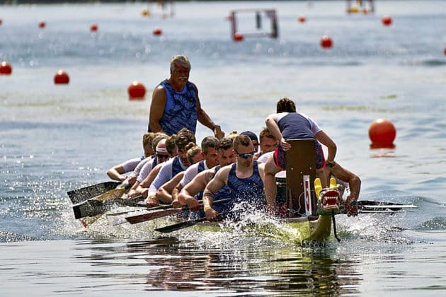 Drachenbootrennen auf dem Maschsee in Hannover beim Drachenbootfestival 2023 © Ulrich Stamm