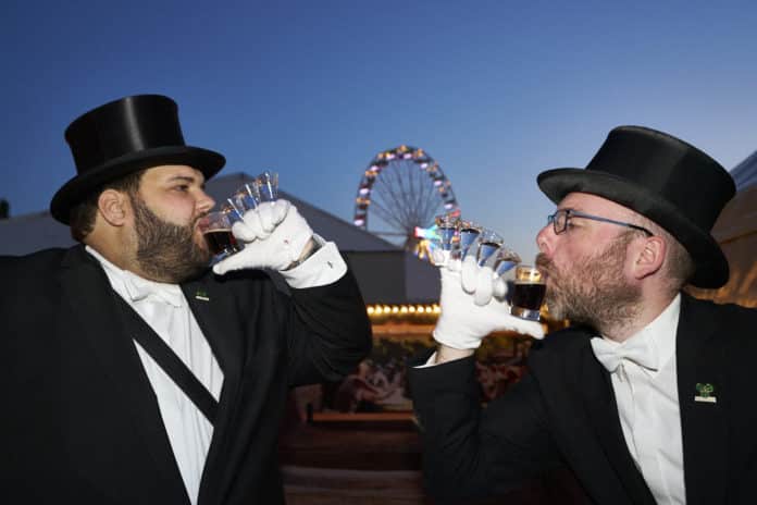 Die Lüttje Lage gehört zum Schützenfest Hannover © Ulrich Stamm