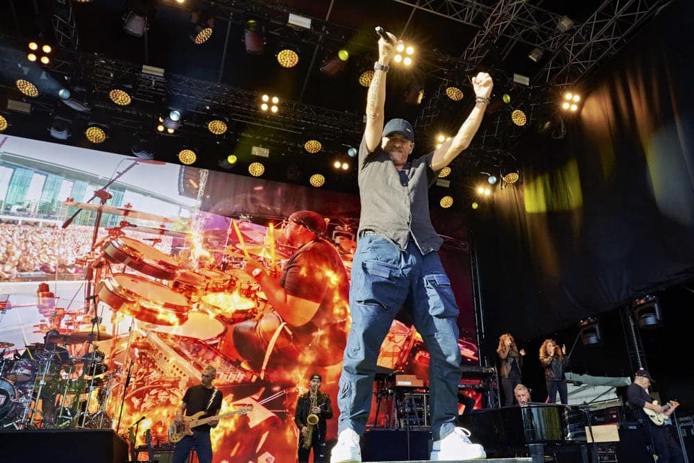 Eros Ramazzotti begeistert mit italienischem Flair auf der Battito Infinito Welttournee in der Autostadt Wolfsburg © Ulrich Stamm