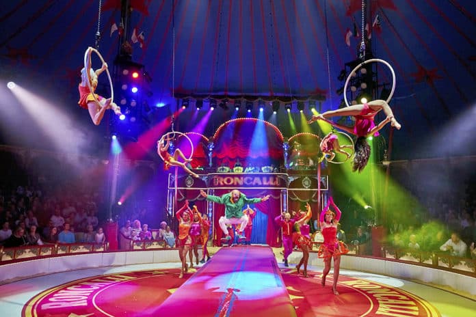 Premiere des Circus Roncalli mit 