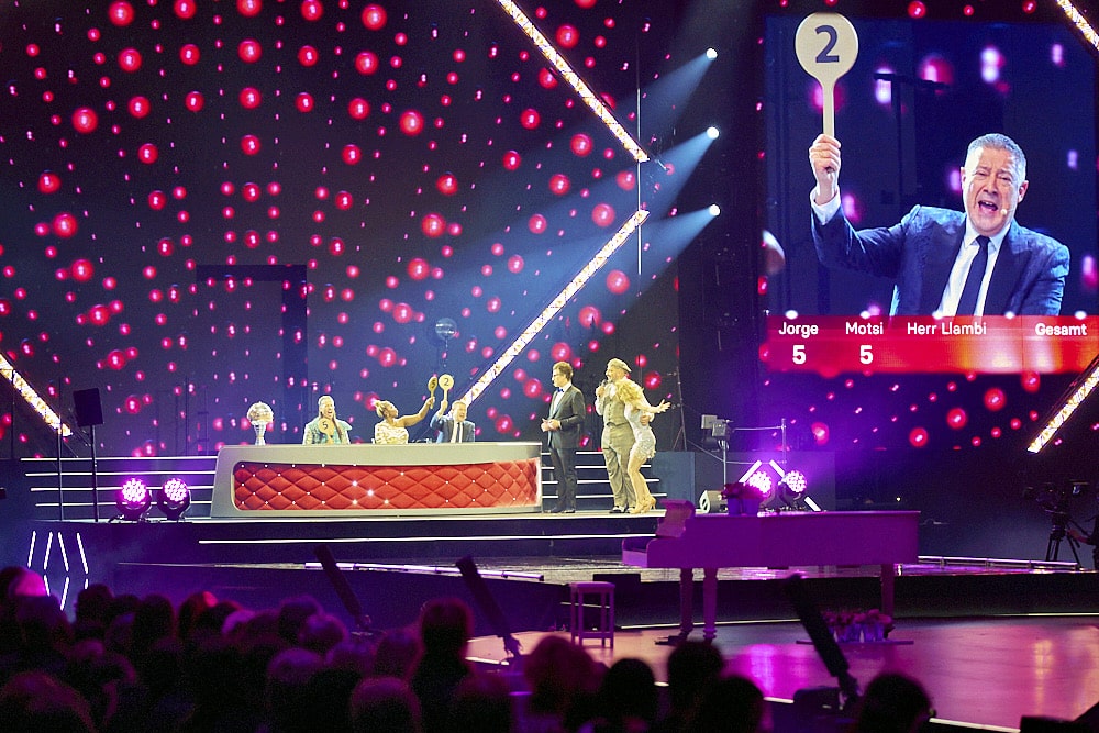 Let's Dance 2023 in der ausverkauften ZAG Arena in Hannover am 01.12.2023 © Ulrich Stamm