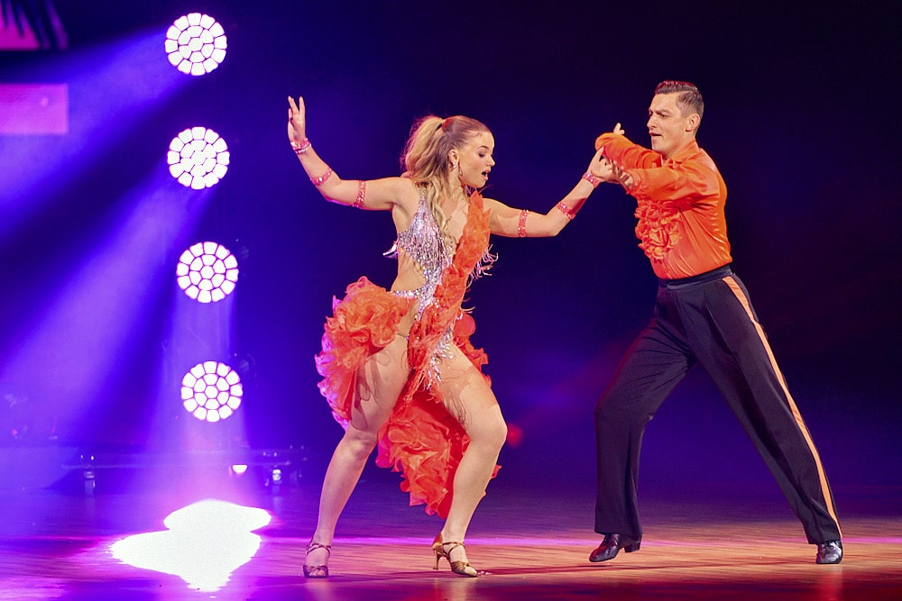 Let's Dance 2023 in der ausverkauften ZAG Arena in Hannover am 01.12.2023 © Ulrich Stamm