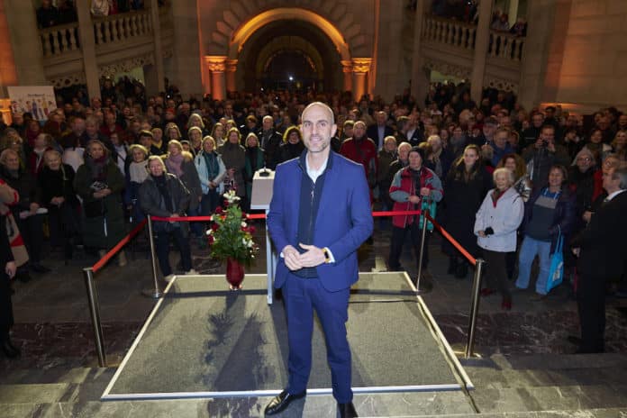 Oberbürgermeister Belit Onay beim Die Band AMINA - Neujahresempfang 2024 im Neuen Rathaus Hannover am 08.01.2024 © Ulrich Stamm