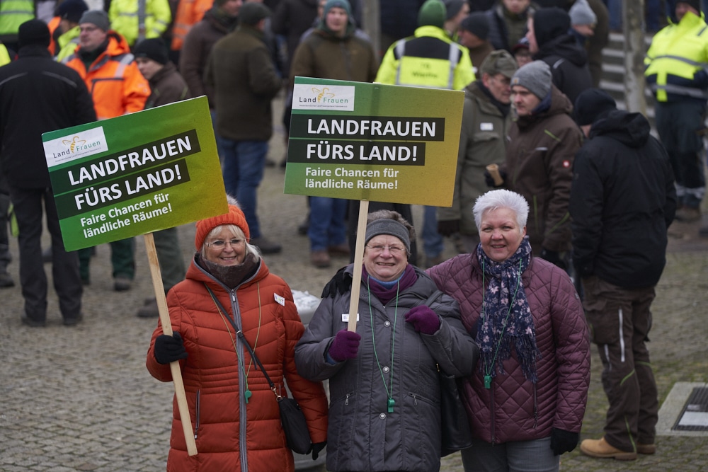 Protest der Landwirte und Bauern der Region Hannover und aus Niedersachsen in der Innenstadt von Hannover und am Landtagsgebäude am 11.01.2024 © Ulrich Stamm