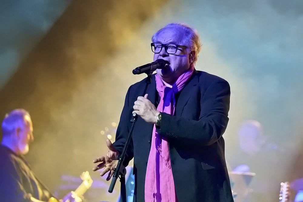 Heinz Rudolf Kunze und Verstärkung auf KÖNNEN VOR LACHEN-Tour 2024 im Theater am Aegi in Hannover © Ulrich Stamm