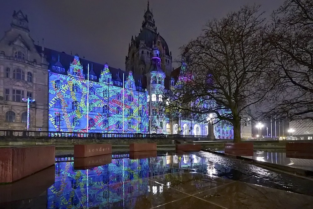 Neues Rathaus Hannover wird anlässlich Handball-Turniers illuminiert © Ulrich Stamm