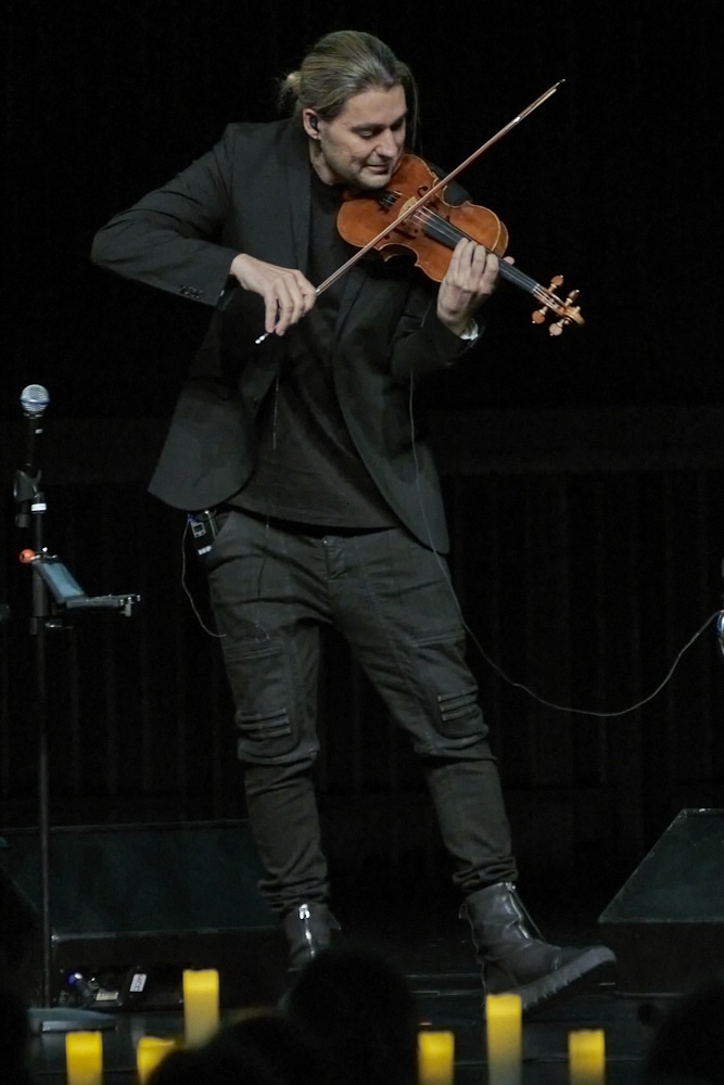 David Garrett Trio auf Iconic Tour 2024 im Kuppelsaal in Hannover am 10.04.2024 © Ulrich Stamm