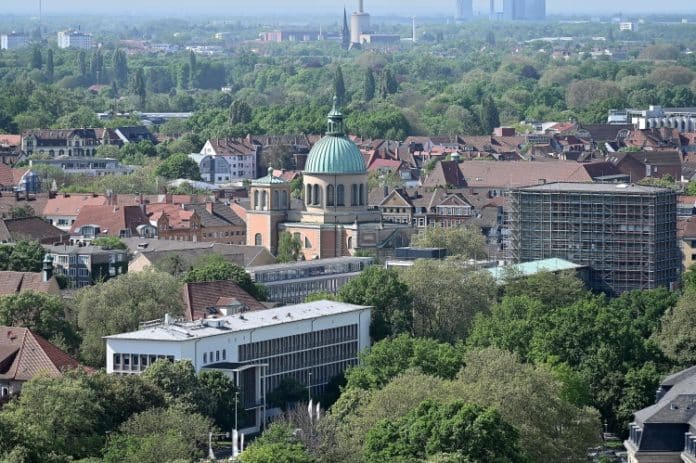 Fronleichnamsfeier mit Open-Air-Gottesdienst und Prozession ausgehend von der Basilika St. Clemens