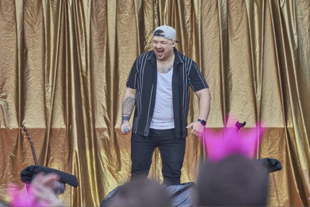 Georg Stengel als Support von Roland Kaiser auf dessen Tournee 50 Jahre - 50 Hits - Die große Tournee zum 50. Bühnenjubiläum - Heinz von Heiden Arena in Hannover / Niedersachsen / Deutschland am 21.06.24 © Ulrich Stamm