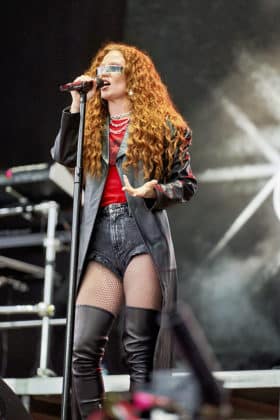 Jess Glynne bei der N-JOY Starshow 2024 auf der EXPO Plaza in Hannover © Ulrich Stamm