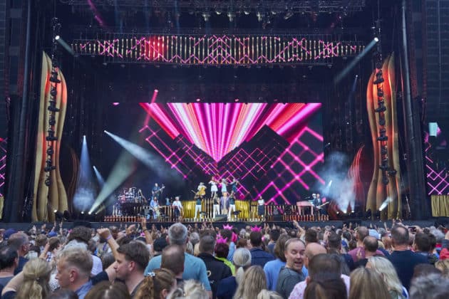 Roland Kaiser mit seiner Tournee 50 Jahre - 50 Hits - Die große Tournee zum 50. Bühnenjubiläum - Heinz von Heiden Arena in Hannover / Niedersachsen / Deutschland am 21.06.24 © Ulrich Stamm