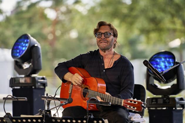 Al Di Meola Trio beim Sommerfestival 2024 BEATS, BAND und BEACH in der Autostadt Wolfsburg - Autostadt in Wolfsburg am 24.07.24 © Ulrich Stamm