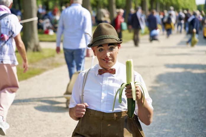Frans-der kleine Clown gehört seit Jahrzehnten zum Kleinen Fest und ist für viele Besucher das Gesicht dieser herrlichen Kulturveranstaltung © Ulrich Stamm
