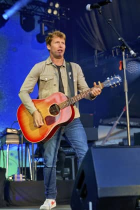 James Blunt spielt das finale Konzert des Sommerfestival 2024 in der Autostadt Wolfsburg am 4.August 2024 - Autostadt in Wolfsburg © Ulrich Stamm