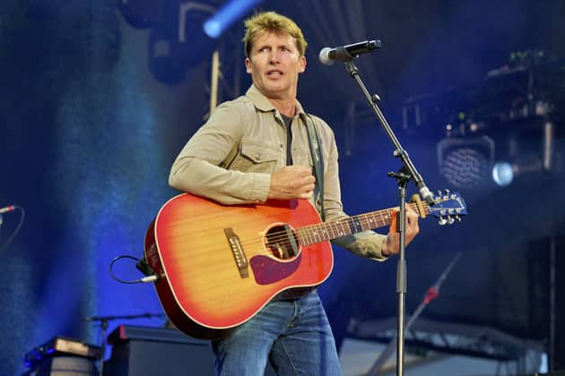 James Blunt spielt das finale Konzert des Sommerfestival 2024 in der Autostadt Wolfsburg am 4.August 2024 - Autostadt in Wolfsburg © Ulrich Stamm