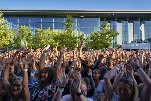 James Blunt spielt das finale Konzert des Sommerfestival 2024 in der Autostadt Wolfsburg am 4.August 2024 - Autostadt in Wolfsburg © Ulrich Stamm