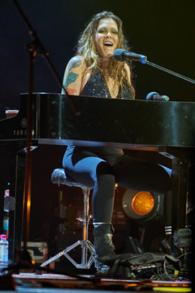 Beth Hart - Live in Hannover - ZAG Arena in Hannover am 20.11.2024 © Ulrich Stamm