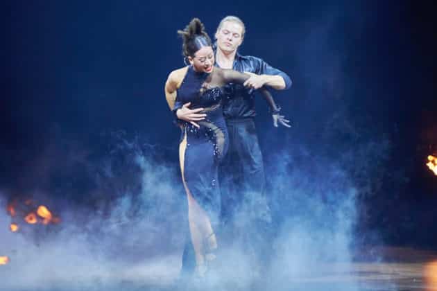 Gabriel Kelly und Malika Dzumaev- Let's dance - Die Show 2024 - ZAG Arena in Hannover am 15.11.2024 © Ulrich Stamm