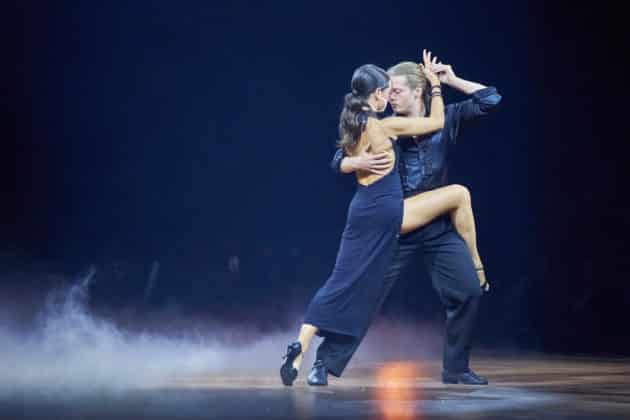 Gabriel Kelly und Malika Dzumaev- Let's dance - Die Show 2024 - ZAG Arena in Hannover am 15.11.2024 © Ulrich Stamm
