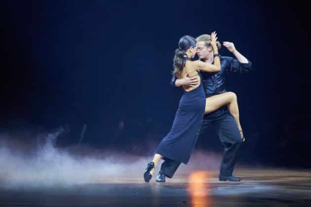 Gabriel Kelly und Malika Dzumaev- Let's dance - Die Show 2024 - ZAG Arena in Hannover am 15.11.2024 © Ulrich Stamm