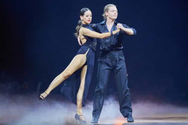 Gabriel Kelly und Malika Dzumaev- Let's dance - Die Show 2024 - ZAG Arena in Hannover am 15.11.2024 © Ulrich Stamm