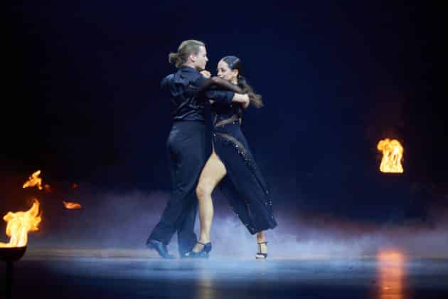 Gabriel Kelly und Malika Dzumaev- Let's dance - Die Show 2024 - ZAG Arena in Hannover am 15.11.2024 © Ulrich Stamm