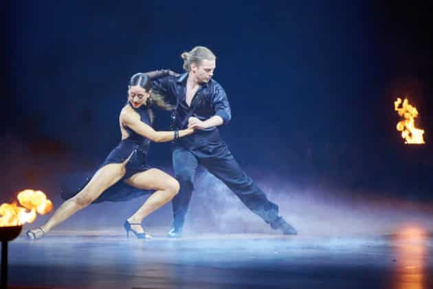 Gabriel Kelly und Malika Dzumaev- Let's dance - Die Show 2024 - ZAG Arena in Hannover am 15.11.2024 © Ulrich Stamm