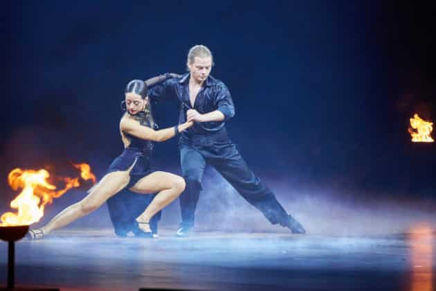 Gabriel Kelly und Malika Dzumaev- Let's dance - Die Show 2024 - ZAG Arena in Hannover am 15.11.2024 © Ulrich Stamm