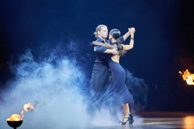 Gabriel Kelly und Malika Dzumaev- Let's dance - Die Show 2024 - ZAG Arena in Hannover am 15.11.2024 © Ulrich Stamm