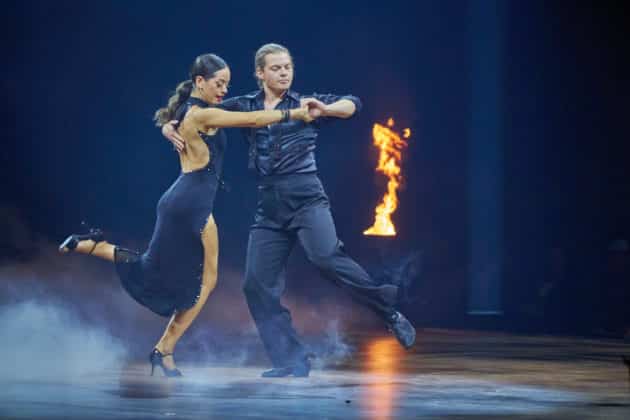Gabriel Kelly und Malika Dzumaev- Let's dance - Die Show 2024 - ZAG Arena in Hannover am 15.11.2024 © Ulrich Stamm
