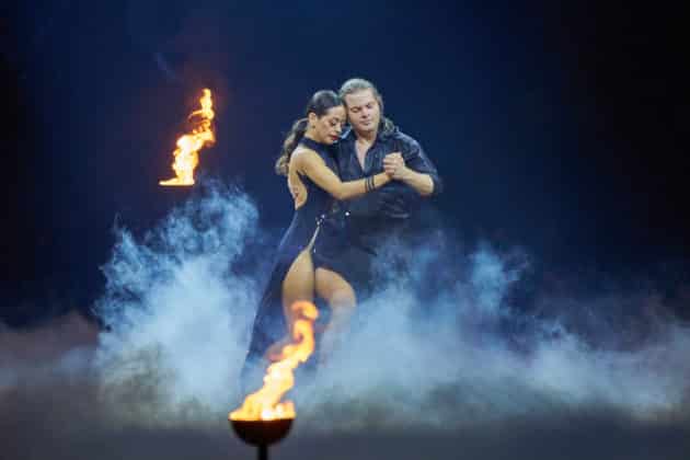 Gabriel Kelly und Malika Dzumaev- Let's dance - Die Show 2024 - ZAG Arena in Hannover am 15.11.2024 © Ulrich Stamm