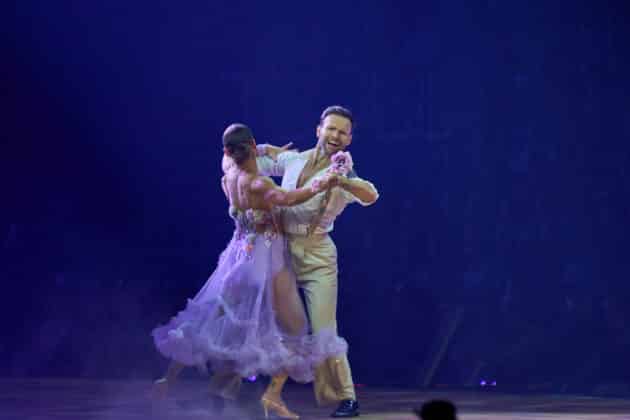 Jana Wosnitza und Vadim Garbuzow - Let's dance - Die Show 2024 - ZAG Arena in Hannover am 15.11.2024 © Ulrich Stamm