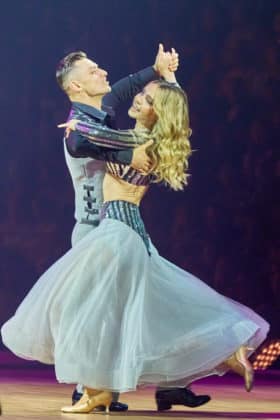 Lina Larissa Strahl und Zsolt Sándor Cseke - Let's dance - Die Show 2024 - ZAG Arena in Hannover am 15.11.2024 © Ulrich Stamm