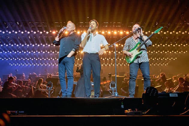 Max Giesinger und Cutting Crew- 30 Jahre Night of the Proms - ZAG Arena in Hannover am 19.12.2024 © Ulrich Stamm